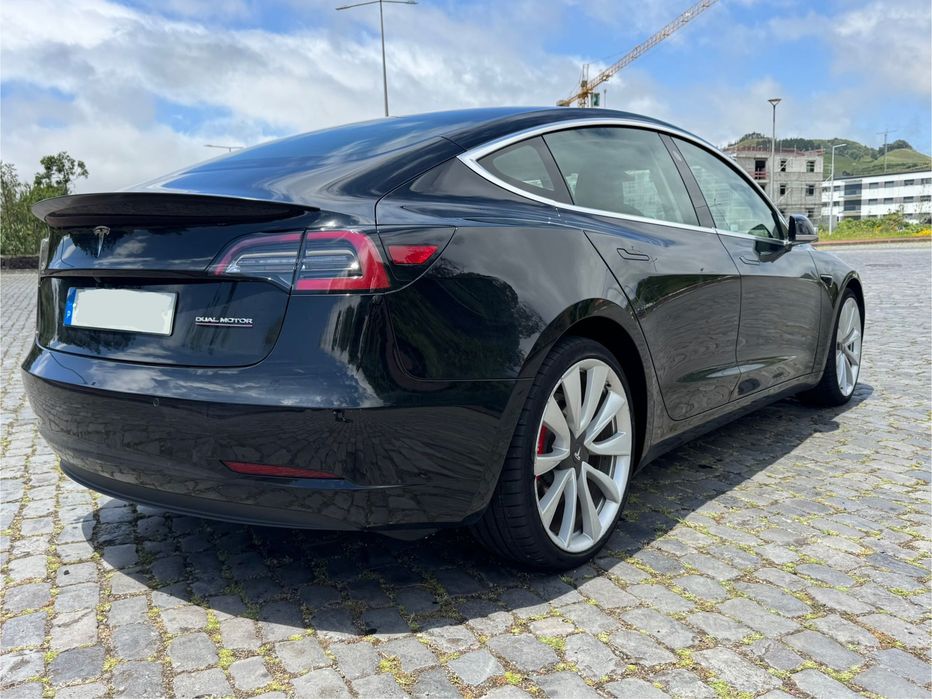 Tesla model3 Performance