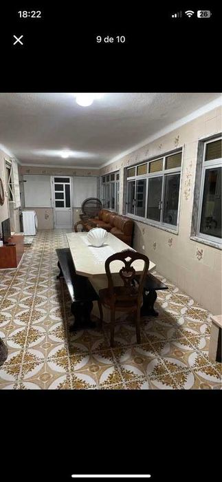 Arrendo quarto disponível em moradia T4 térrea com quintal, zona de Pinhal Novo