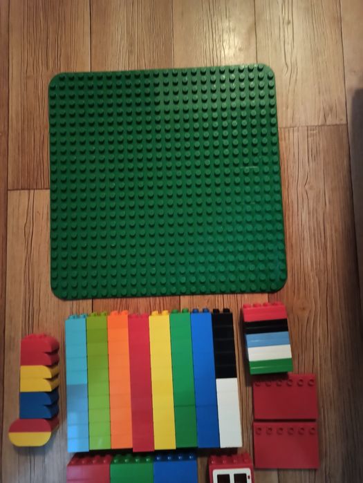 Lego duplo klocki budowlane i dużą płytka