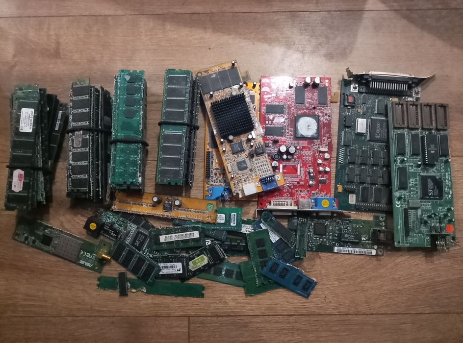 Elektro śmieci komputerowe