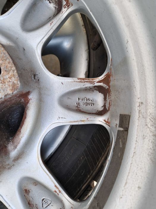 Felgi aluminiowe Renault 14 cali,  opony wielosezonowe 2020 rok