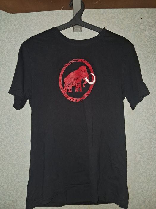 Футболка від бренду Mamut