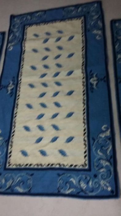 Arraiolos. Conjunto de tapetes de quarto novos , feitos á mão!