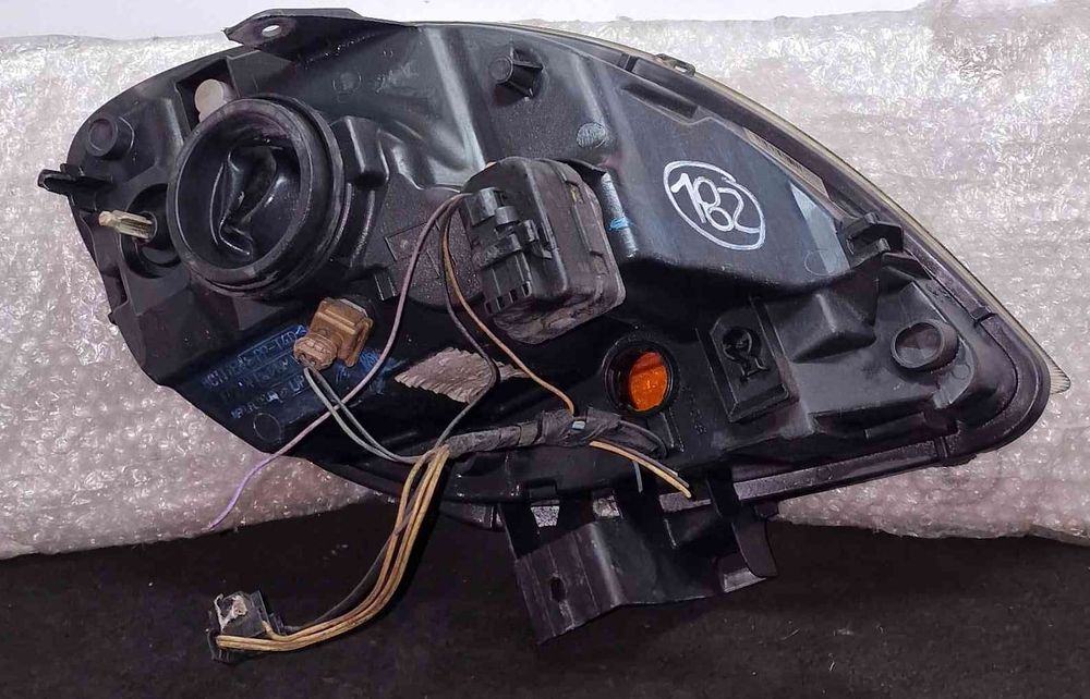 Ótica / Farol Esquerdo 8200150614 - RENAULT KANGOO