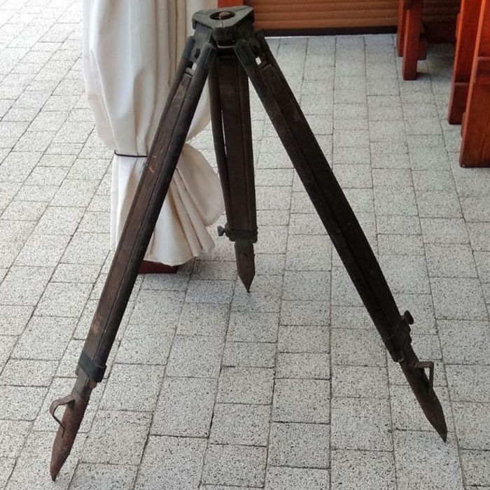 Niwelator optyczny PZO Ni 4 + statyw + skrzynka metalowa (geodezja)