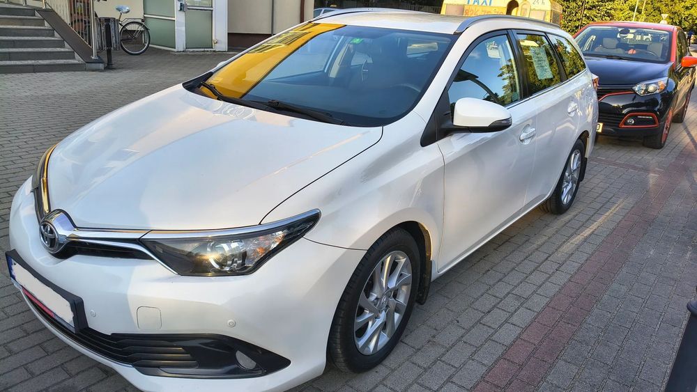 Toyota Auris Toyota Auris 2015 kombi 1.4 D4D
