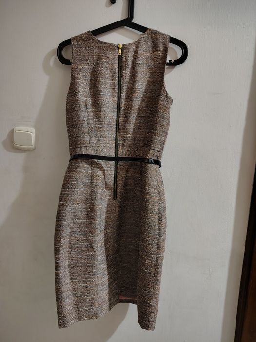 Elegancka sukienka wizytowa z paskiem, roz. 40, bezowo-brązowa