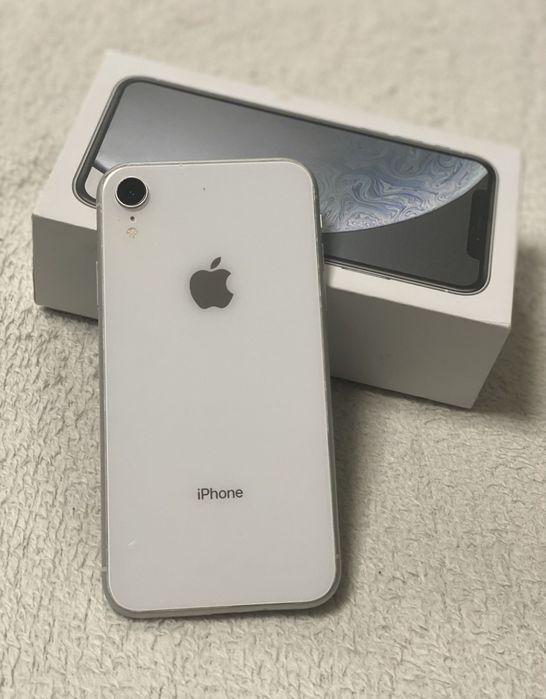 Продам айфон ХР на 64 гб 77акб