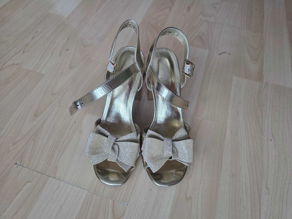 Buty, Sandały złote 37