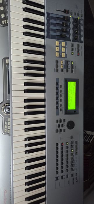 Yamaha motif ES7