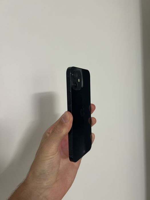 iPhone 12 64GB + etui