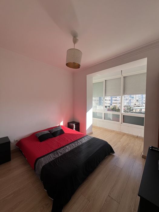 Quarto em odivelas.