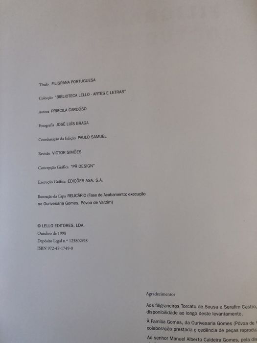 Livro de Filigrana Portuguesa de Priscila Cardoso