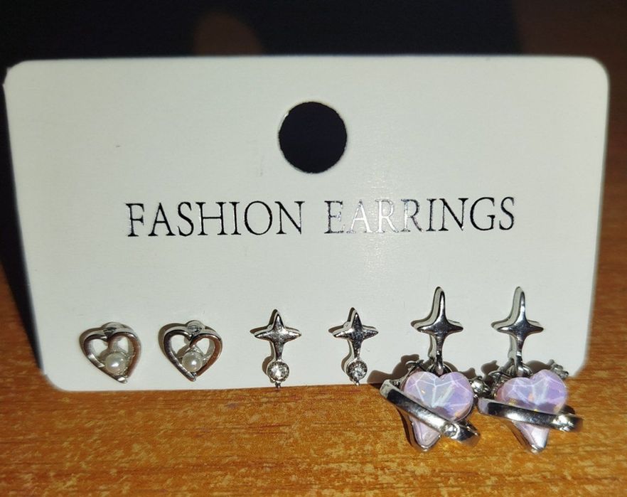 Набір з 6 пар сережок у стилі Y2K.