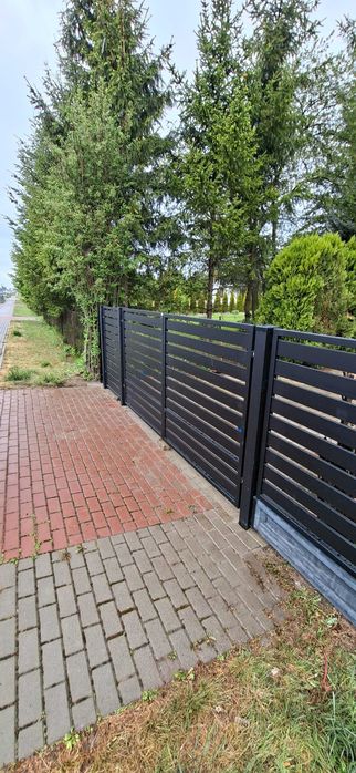 Montaż ogrodzeń z materialami panelowe