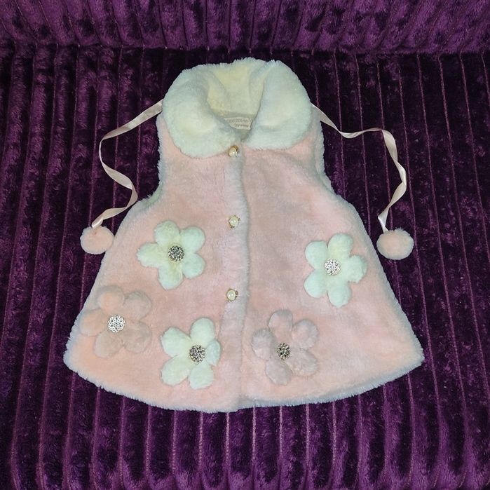 Продам жилетку. .