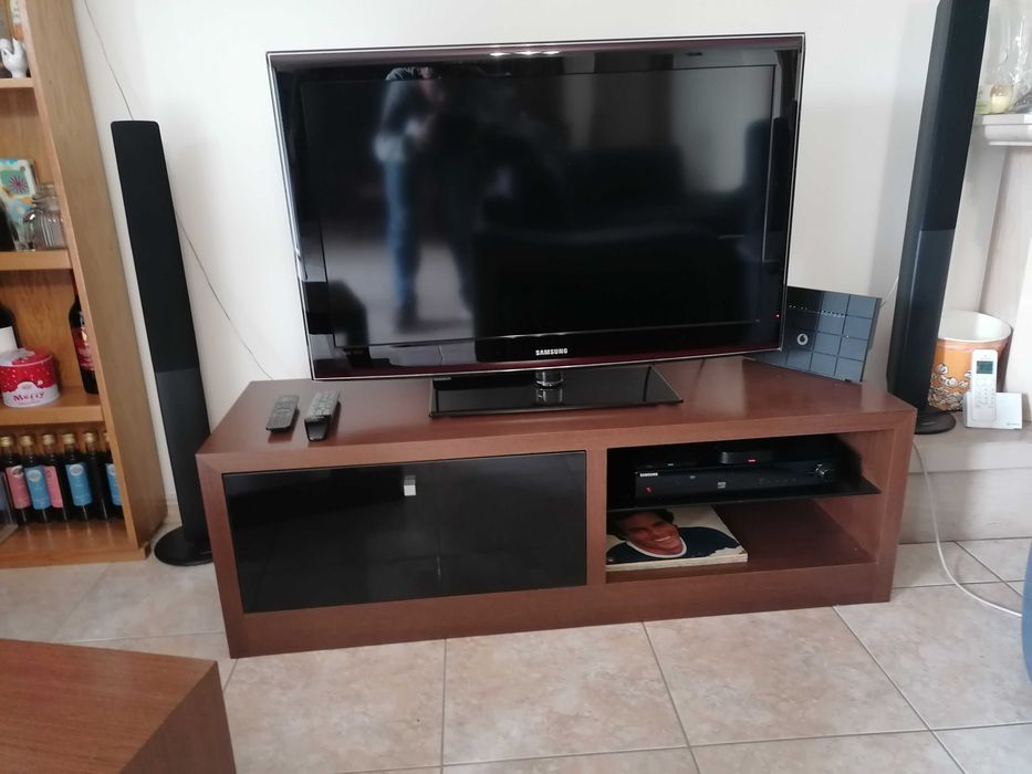 Móvel sala de tv, tv e sistema som