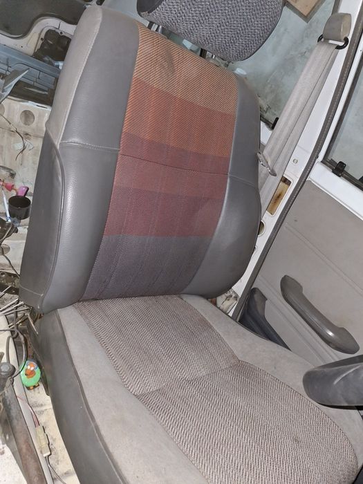 Toyota starlet kp6 bancos