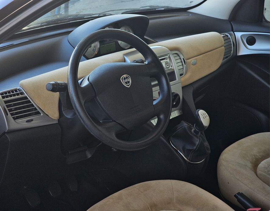 Lancia  ypsilon - 1 registo - 90.700 kms