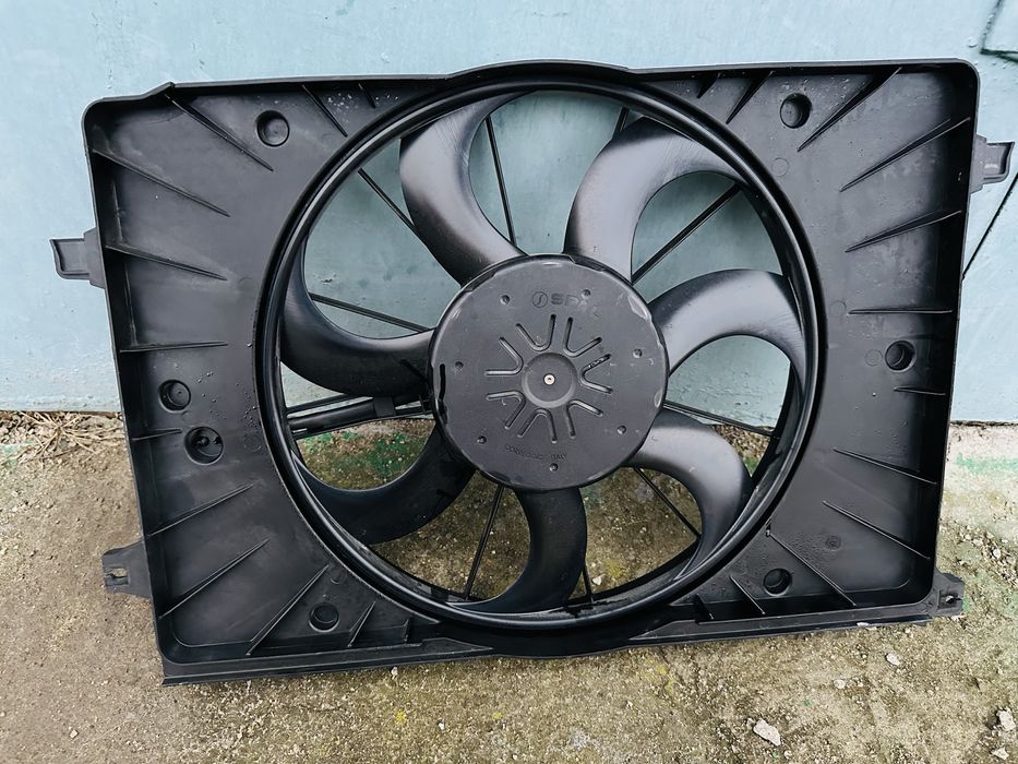 Вентилятор радиатора Chevrolet Bolt EV