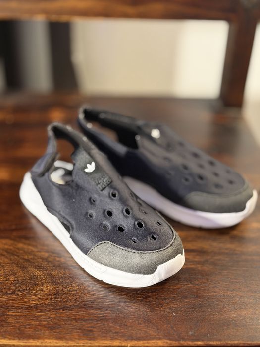 Сандалии Adidas. Размер 33