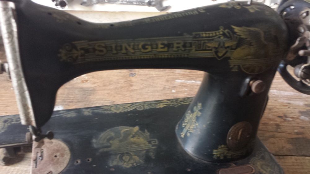Máquina Costura Singer Antiga
