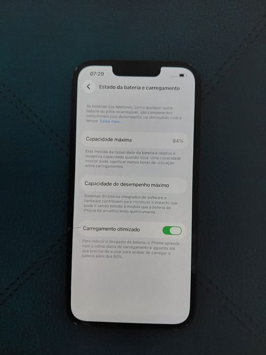 iPhone 13 em bom estado