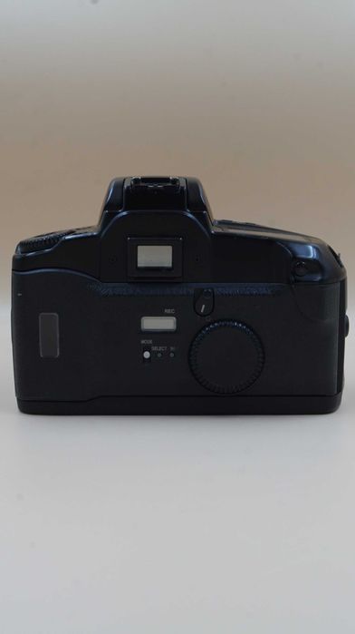 Aparat Canon EOS 100QD