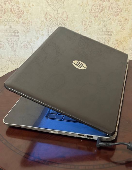 Большой ноутбук HP 17-e142sr HDD 500GB