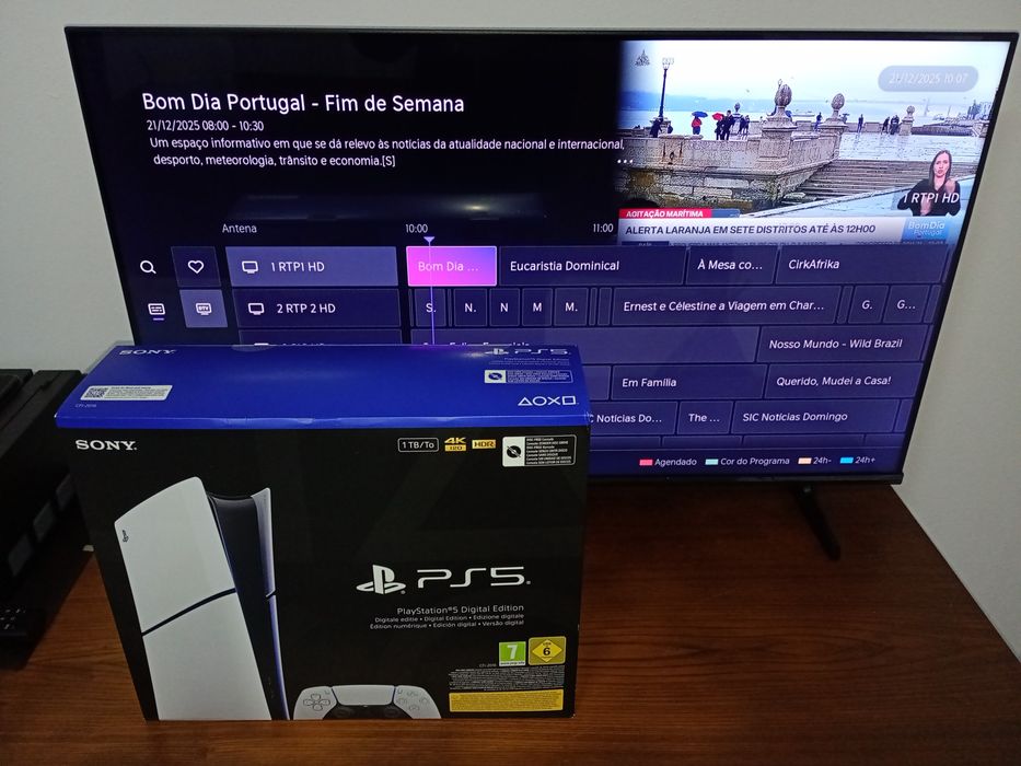 Consola (PS5) PlayStation 5 - Slim Digital 1TB - 2025 NOVA e SELADA
