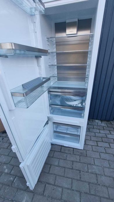 Lodówko - zamrażarka do zab. Miele KF 7772 B, FlexiLight 2.0. JAK NOWA