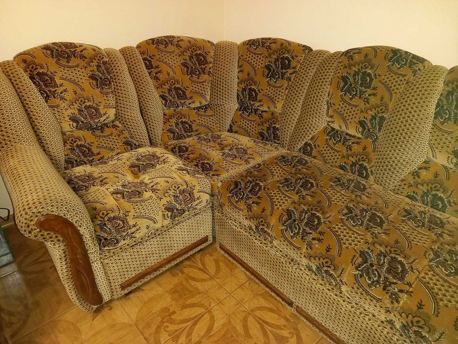 Кутовий диван-ліжко (для гостей)