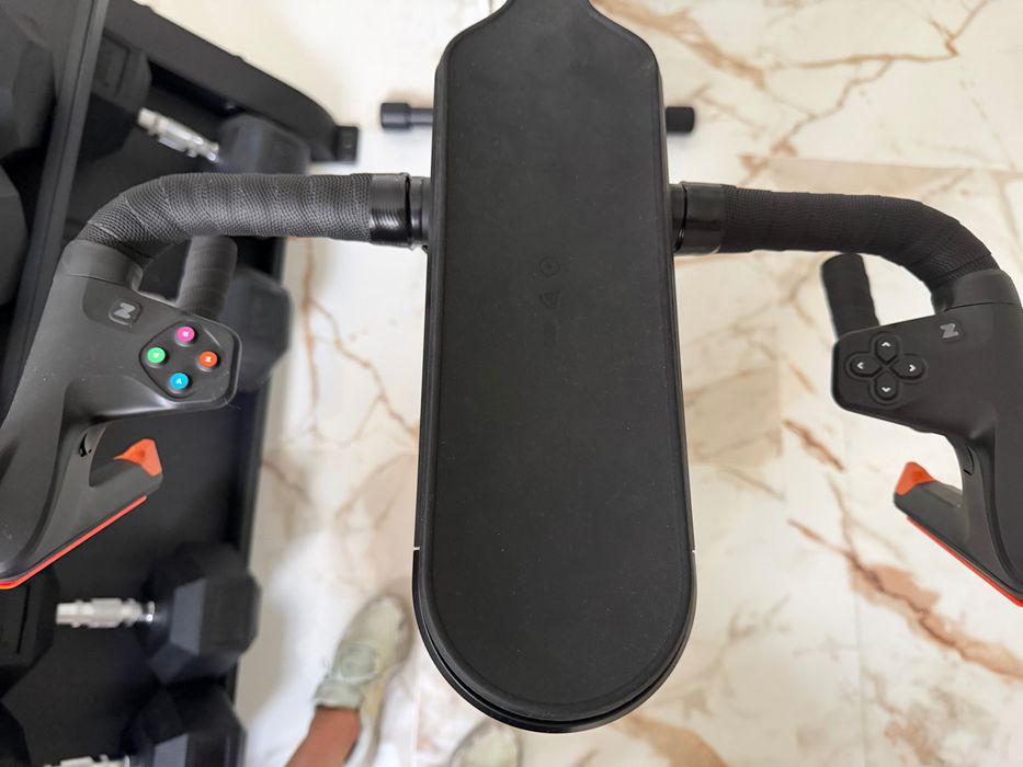 Bicicleta estática Zwift Ride com KICKR CORE 2