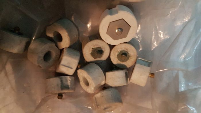 stare śruby styku duża ilość pozostałości zakładowe