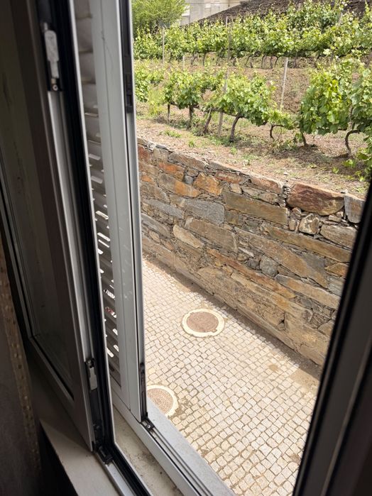 Alugo Casa pronta a habitar