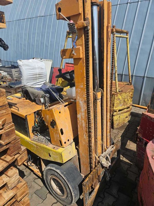 Погрузчик вилочний Балканкар  ЕВ-687