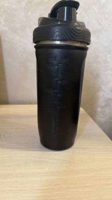 Шейкер для напоїв (протеїну)