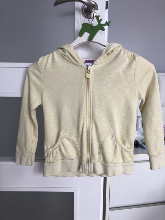 Żółta bluza z kapturem 4-5 lat