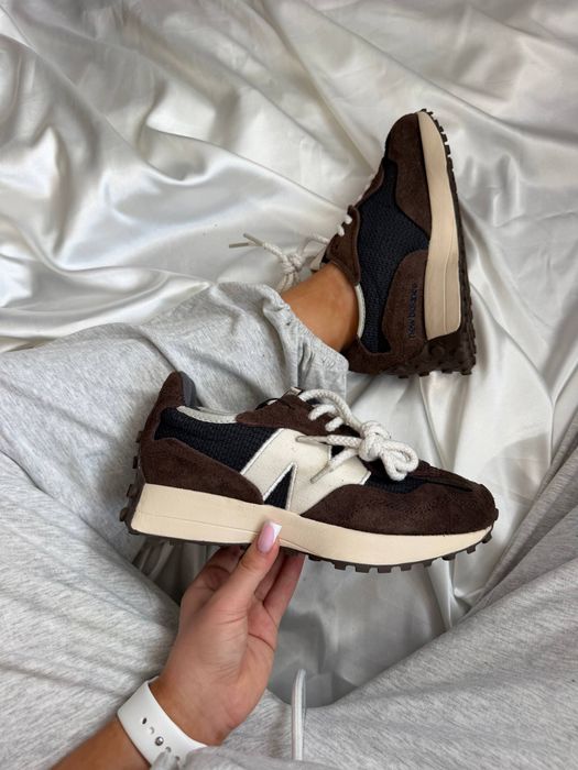 36-45 New Balance 327 Rich Earth Brown