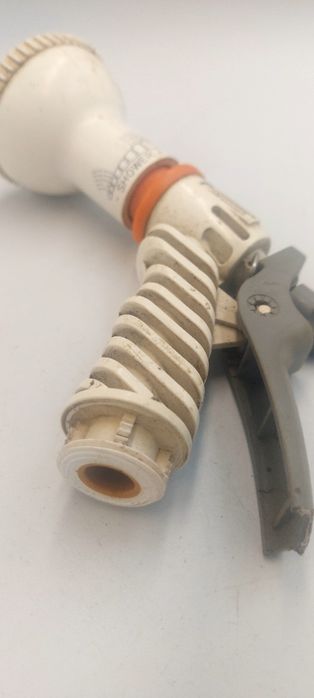 Pistolet do podlewania Bradas