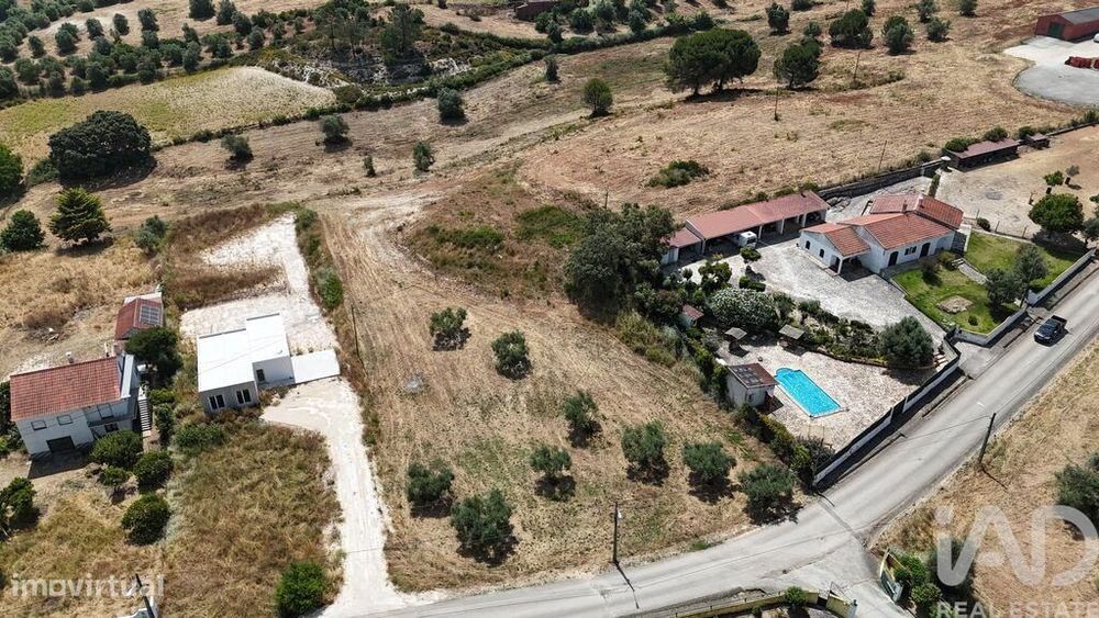 Terreno em Azambujeira e Malaqueijo de 3650,00 m2