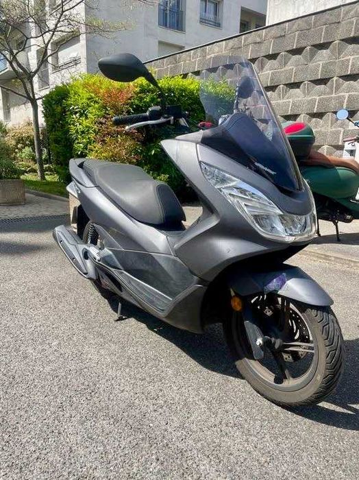 Honda PCX 125 2017 Cinzenta — Revisão Recente