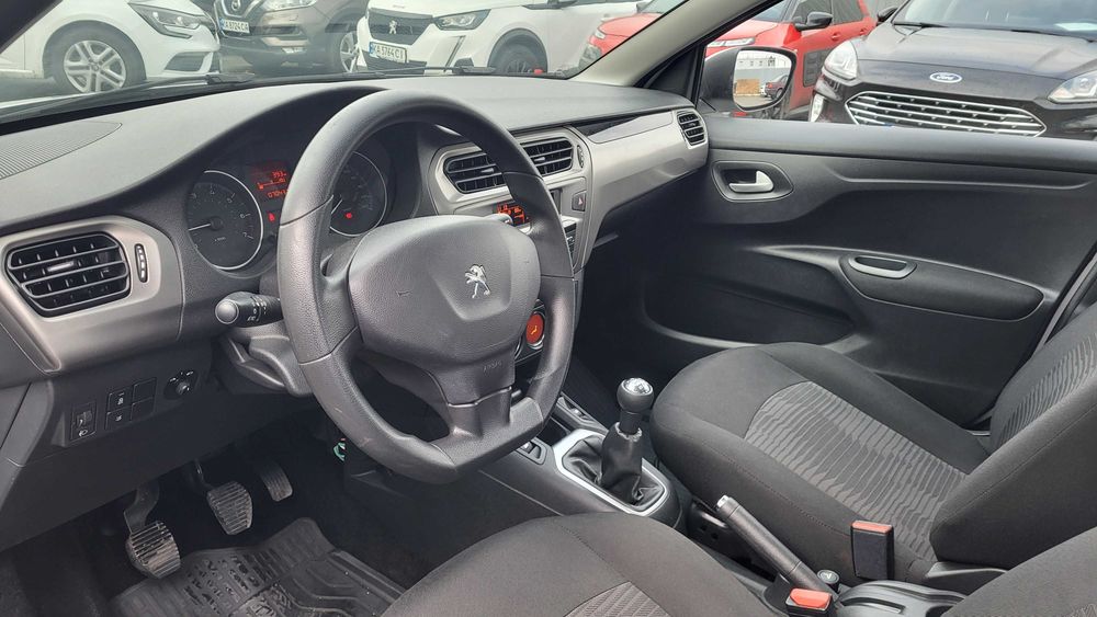 Авто Peugeot 301 2021