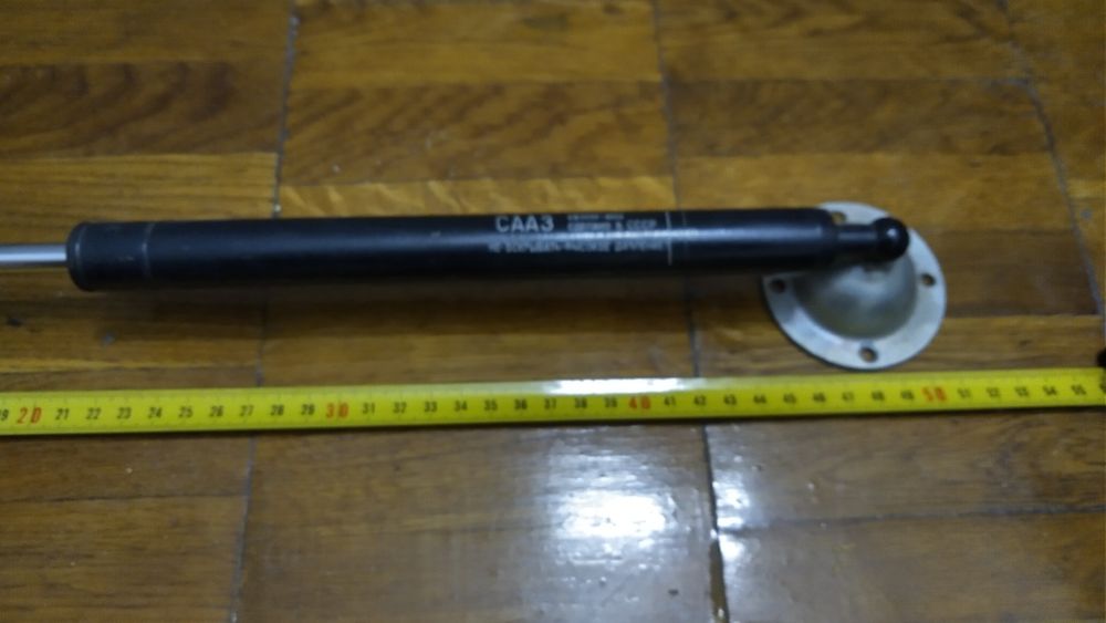 Упор багажника ВАЗ СССР. Амортизатор ляды  багажника