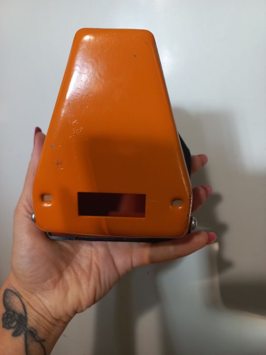 Дирокол для бумаг