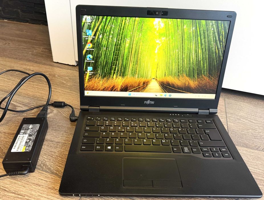 Laptop Fujitsu Lifebook E548 | i5-7300U | 8GB ram| 256GB ssd| Windows 11 Pro