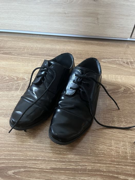Lakierki rozmiar 35