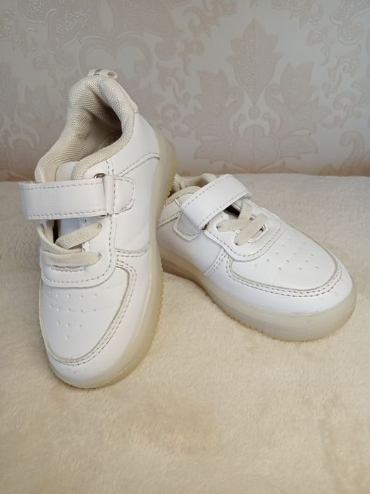 Взуття дитяче вживане