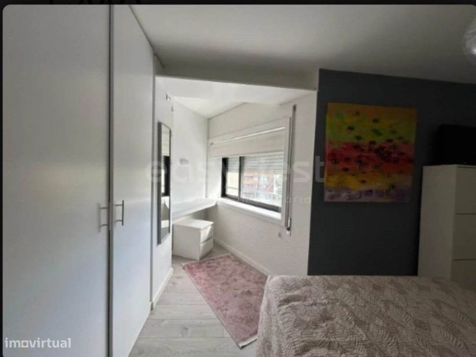 Apartamento T3 com lugar de garagem situado nas Barrocas