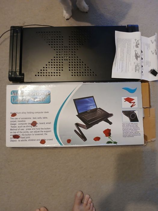 Podstawka chłodząca pod laptopa.